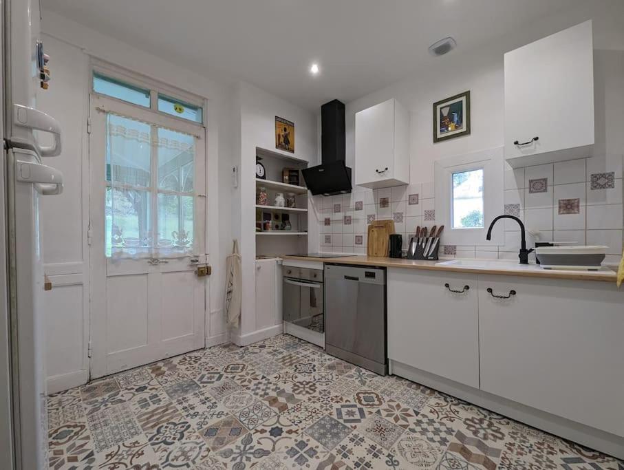 Maison Des Annees 30 - Vic-Sur-Cere - 14 Personnes المظهر الخارجي الصورة