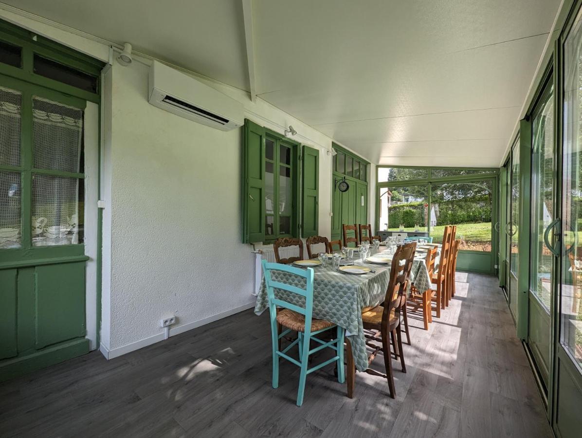 Maison Des Annees 30 - Vic-Sur-Cere - 14 Personnes المظهر الخارجي الصورة